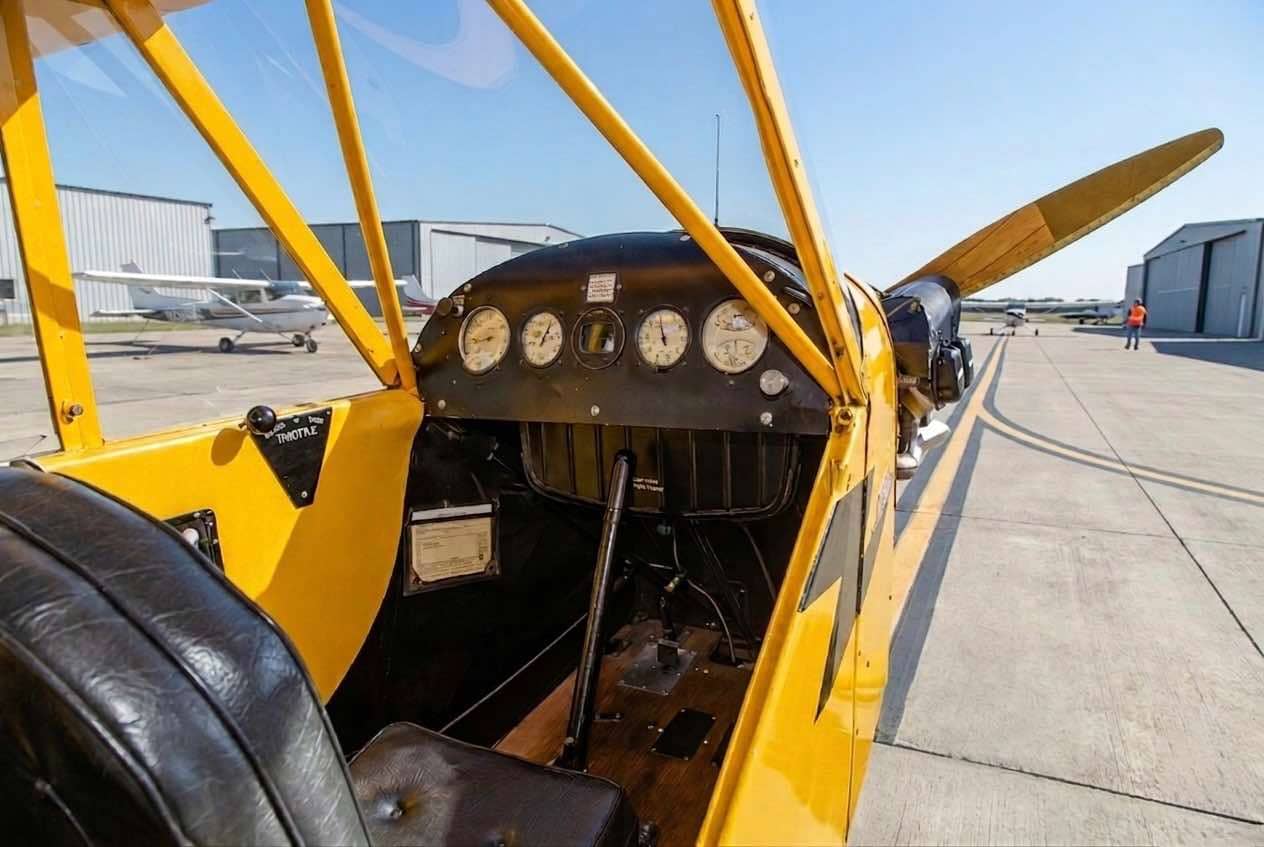 Piper J-3 Cub — Piper — Interior — photo 5