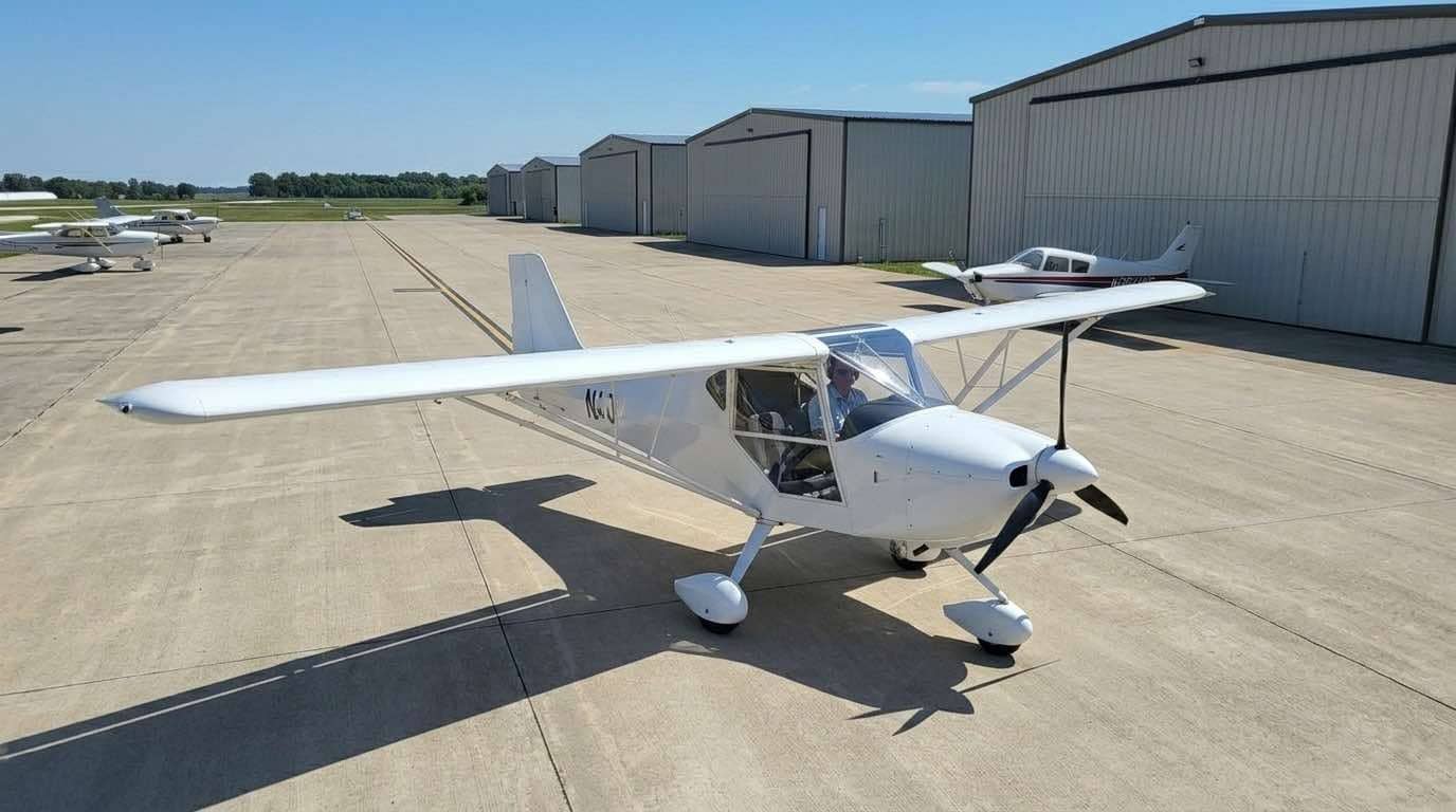 2011 Apollo Fox — Apollo Ultralight Aircraft — Exterior — photo 2