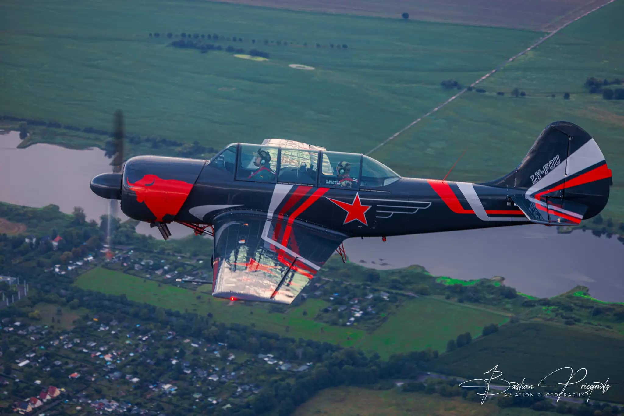 Immaculate 1981 Yakovlev Yak-52 — Yakovlev — Exterior — photo 3