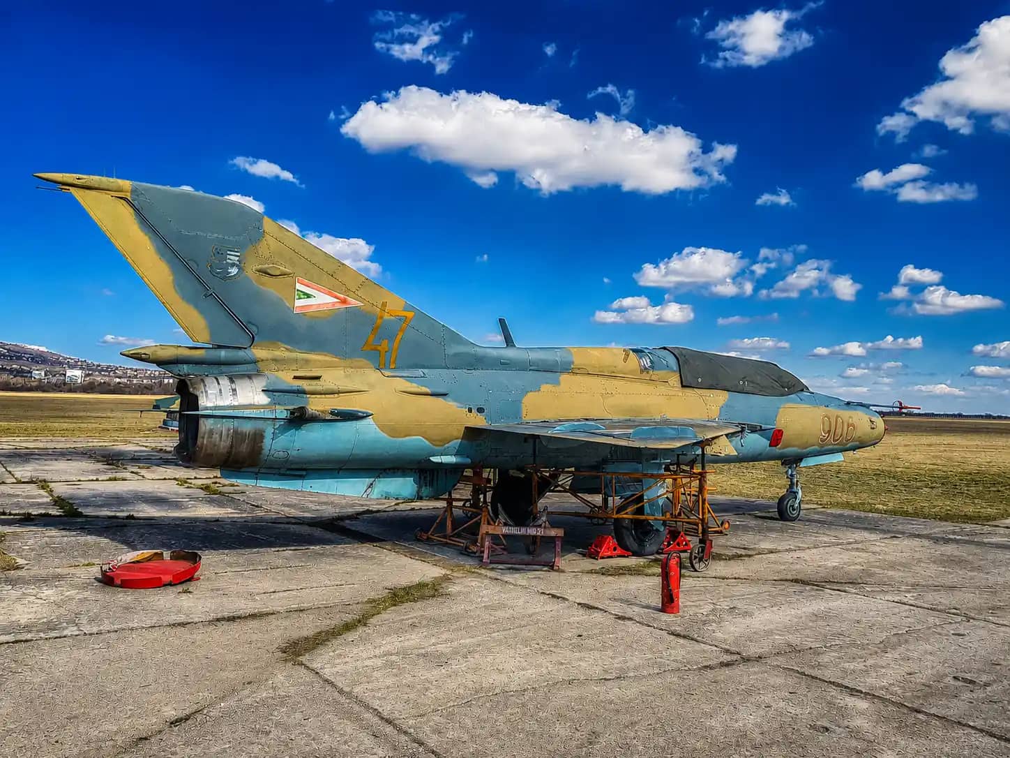 MiG-21UM (Mikoyan) — Mikoyan — Exterior — photo 1