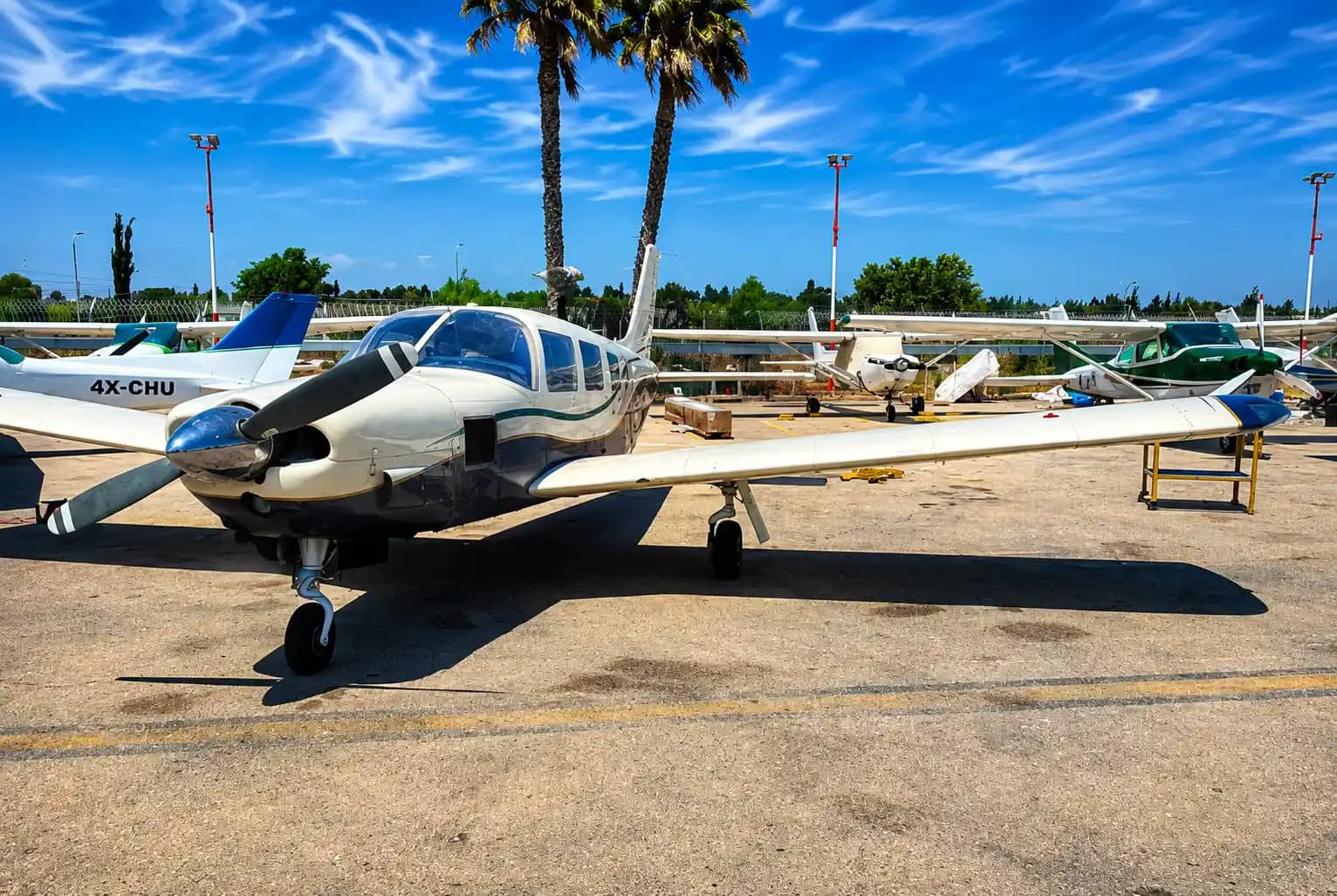 Piper Lance PA 32R-300 — Piper — Exterior — photo 4