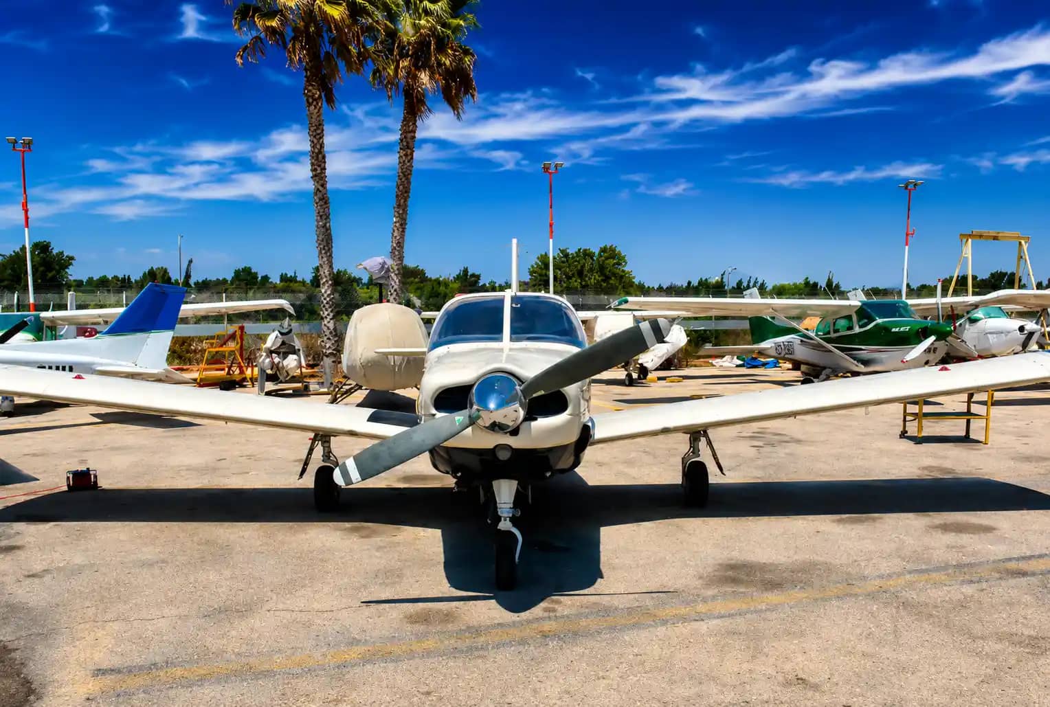 Piper Lance PA 32R-300 — Piper — Exterior — photo 2