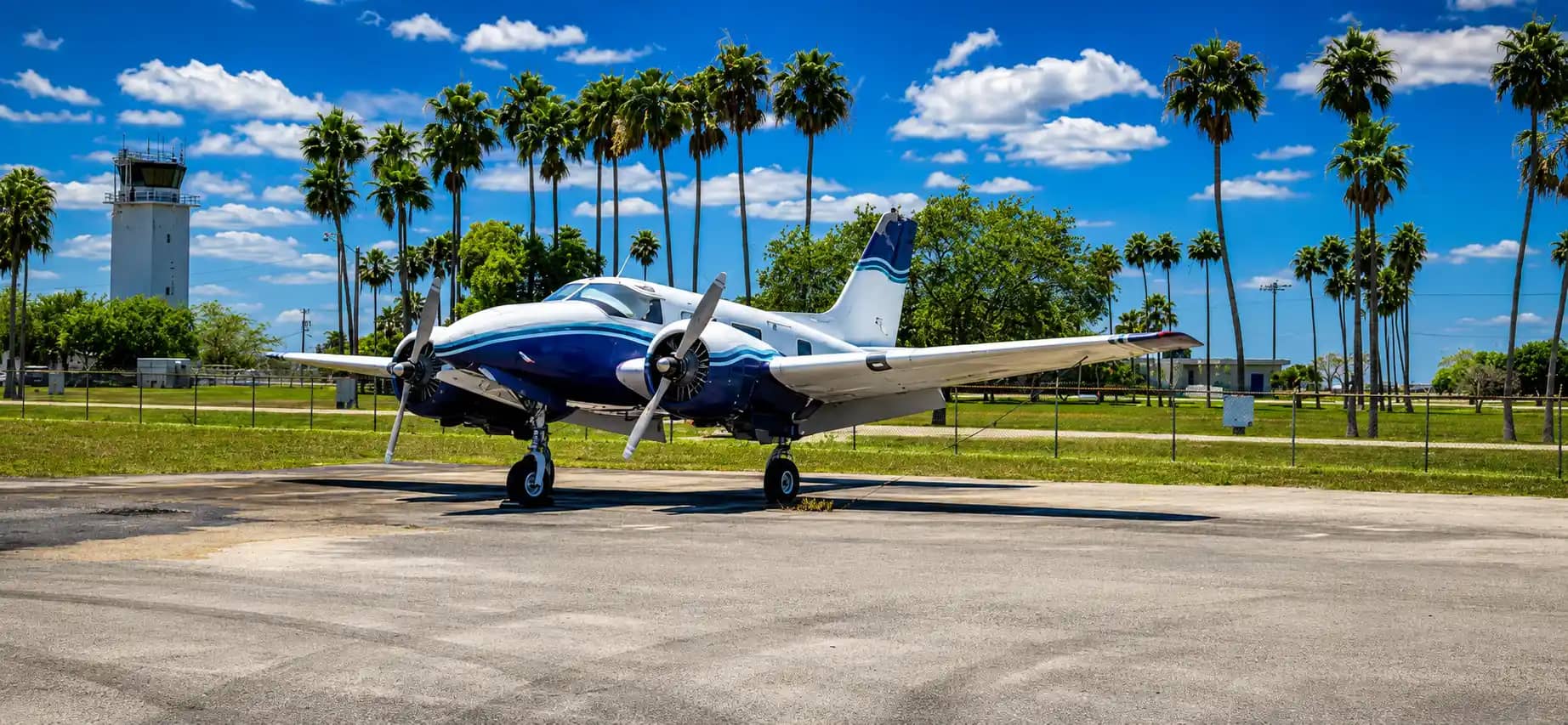 Beechcraft D18S — Beechcraft — Exterior — photo 3