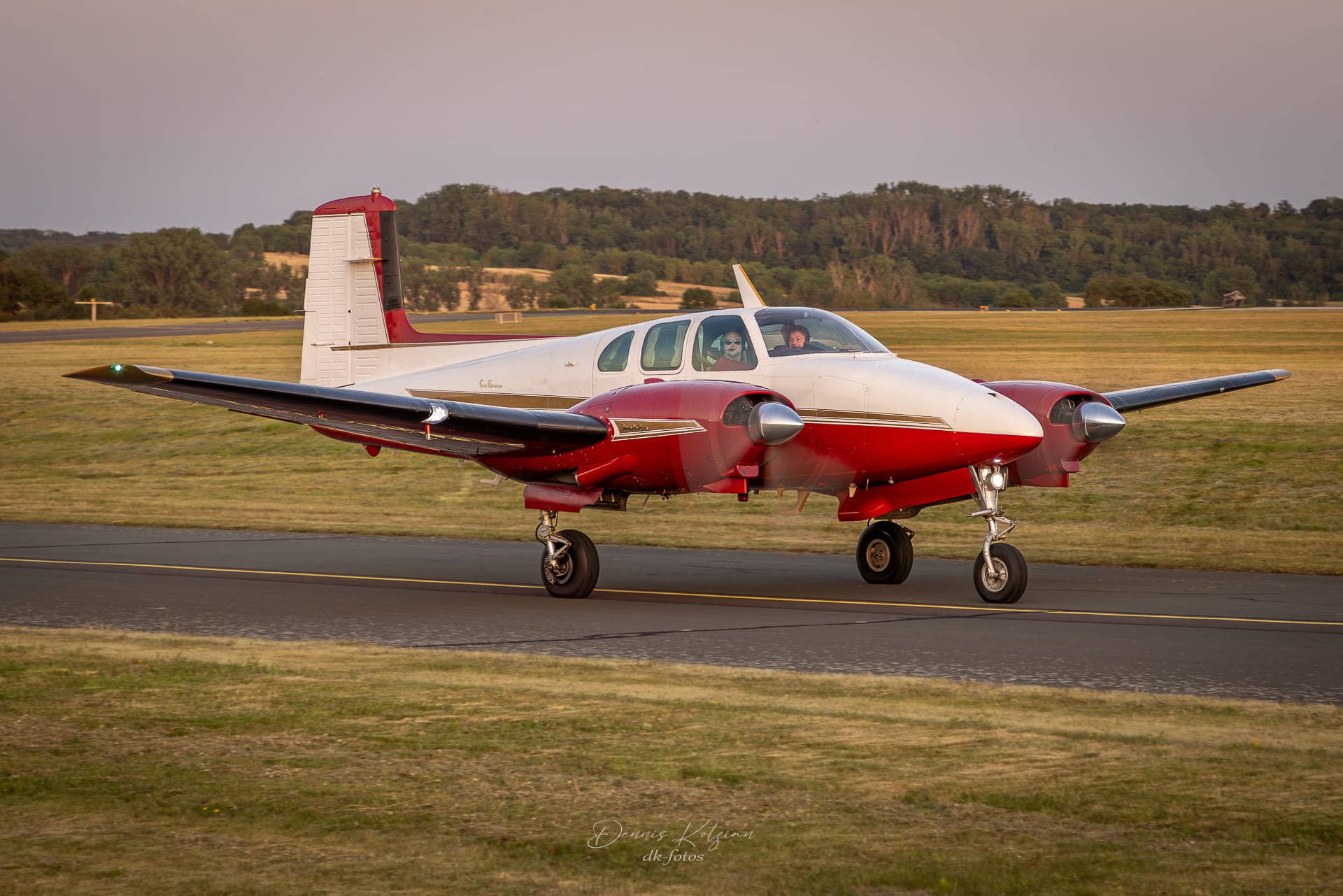 1960 Beechcraft Model H50 Twin Bonanza — Beechcraft — Exterior — photo 3
