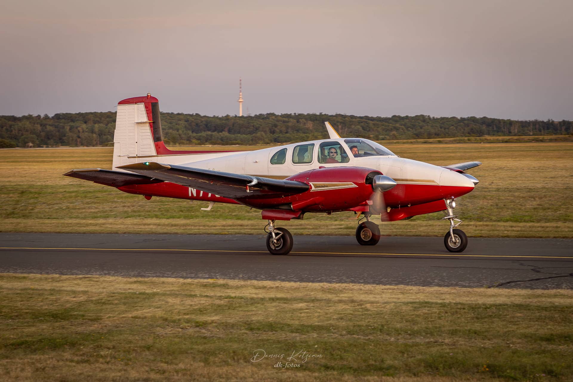 1960 Beechcraft Model H50 Twin Bonanza — Beechcraft — Exterior — photo 6