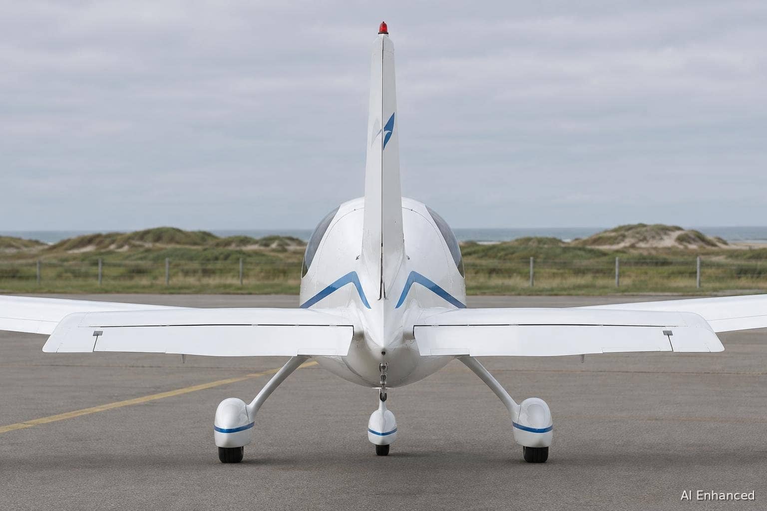 Illustration of a JMB VL3 Evolution aircraft.