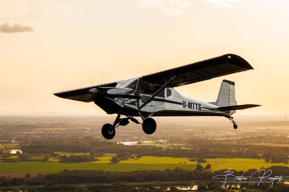 ULBI Wild Thing WT01 bush plane flying