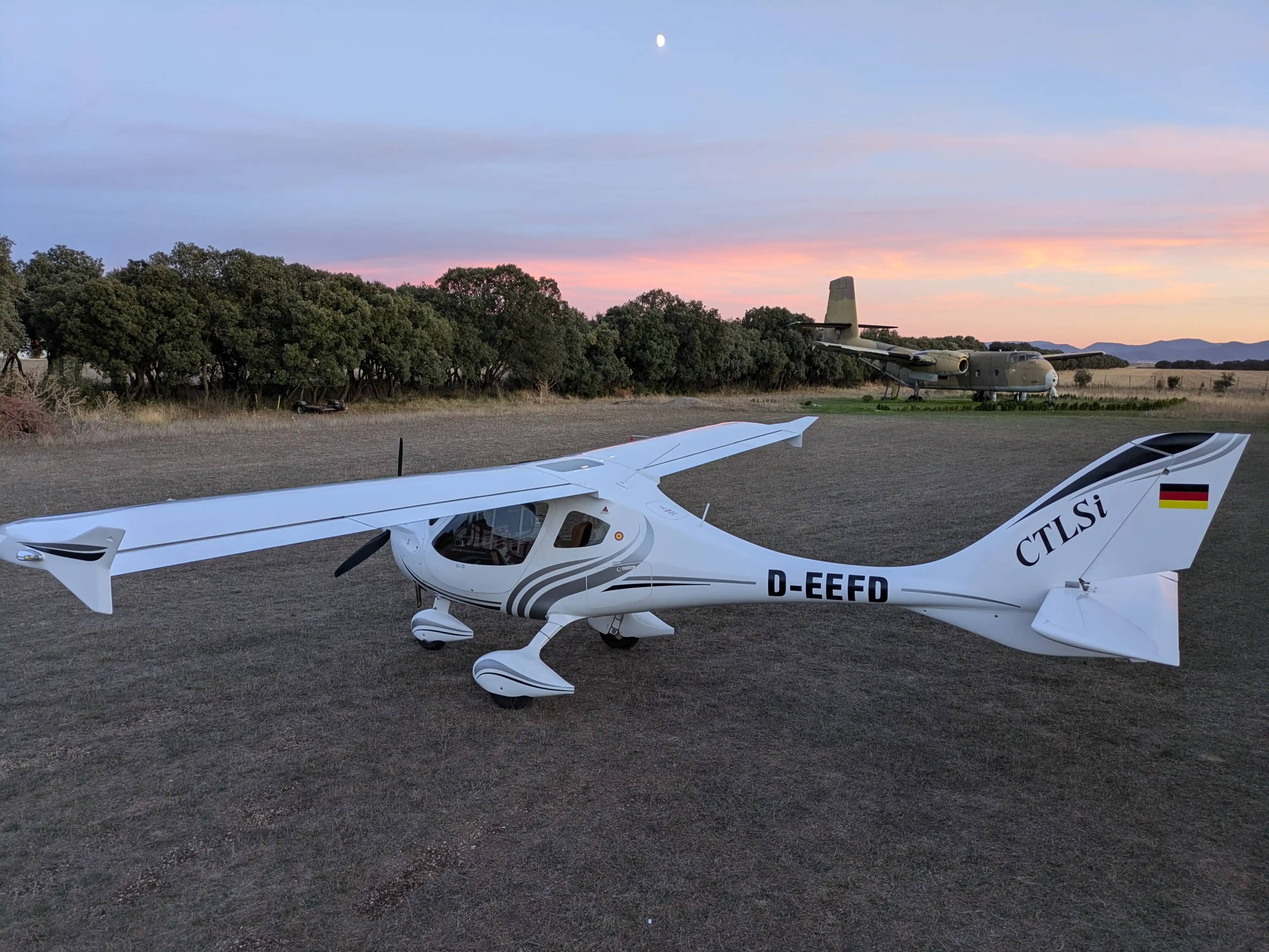 Flight Design Rotax 912 iS2 — exterior, 4 of 16