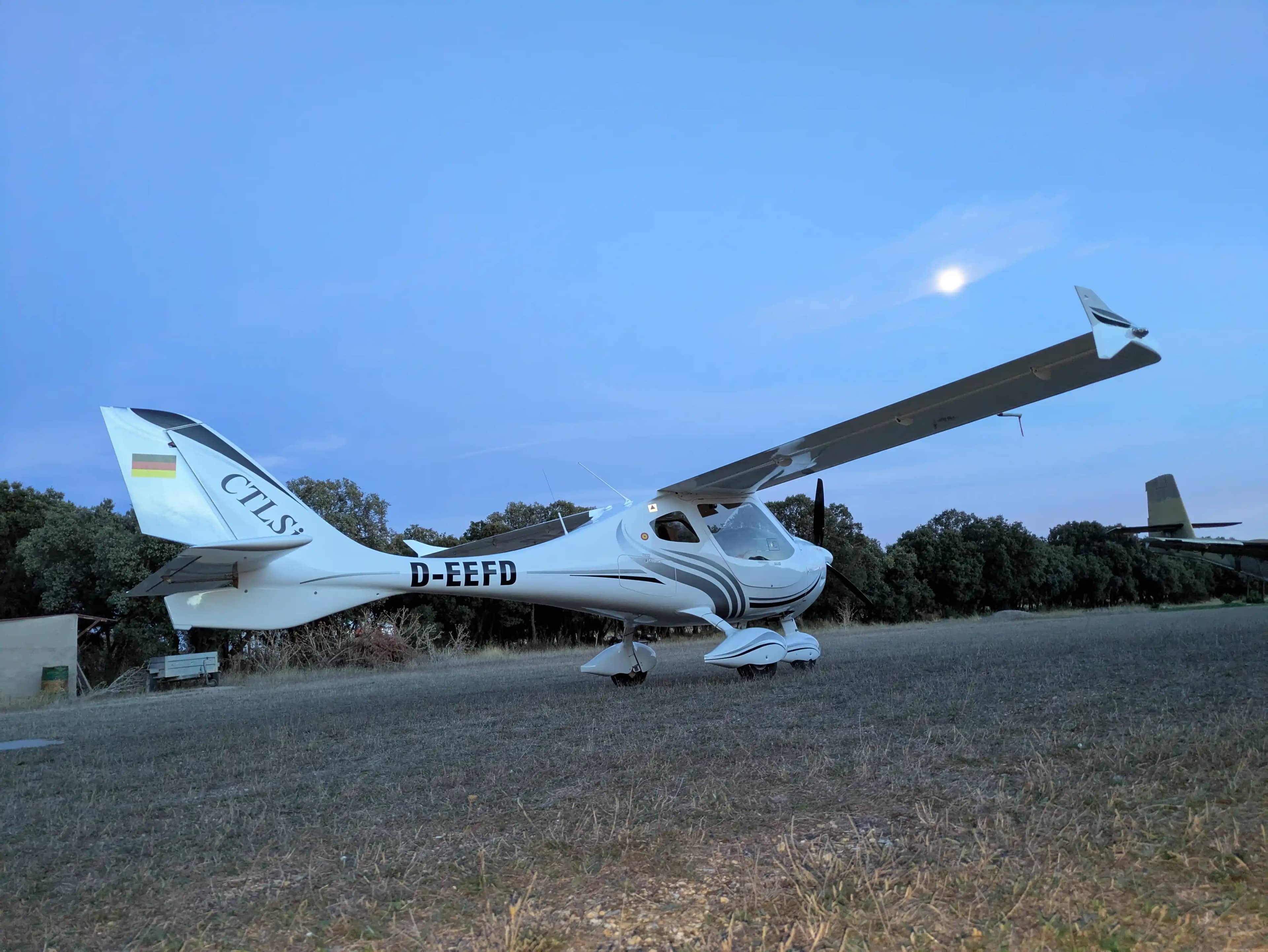 Flight Design Rotax 912 iS2 — exterior, 15 of 16