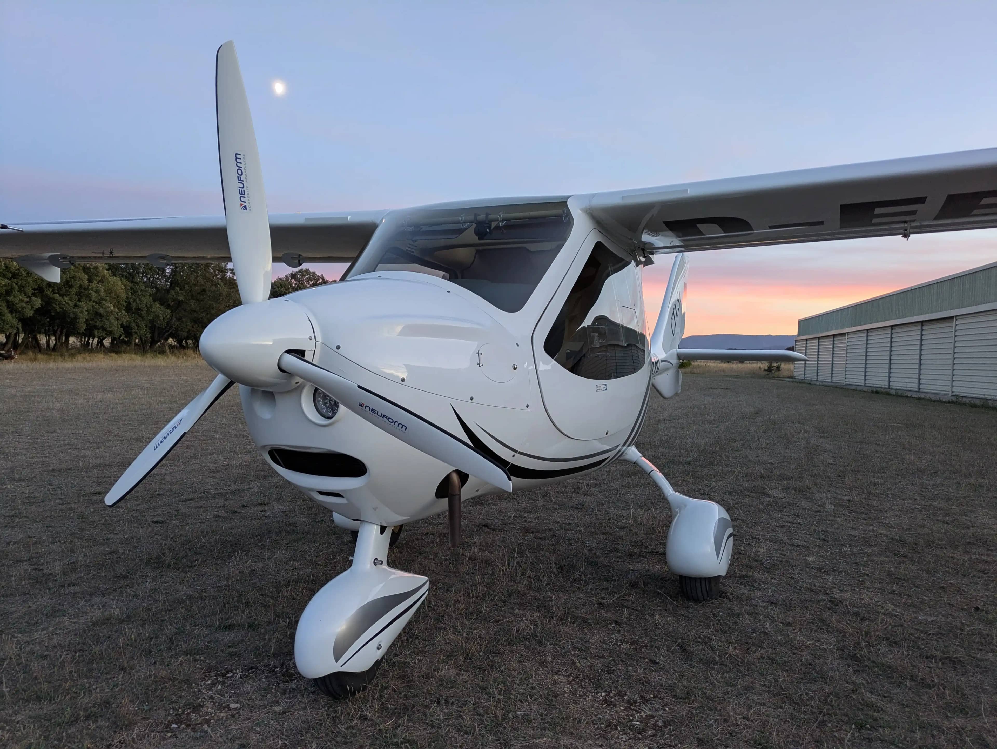 Flight Design Rotax 912 iS2 — exterior, 1 of 16