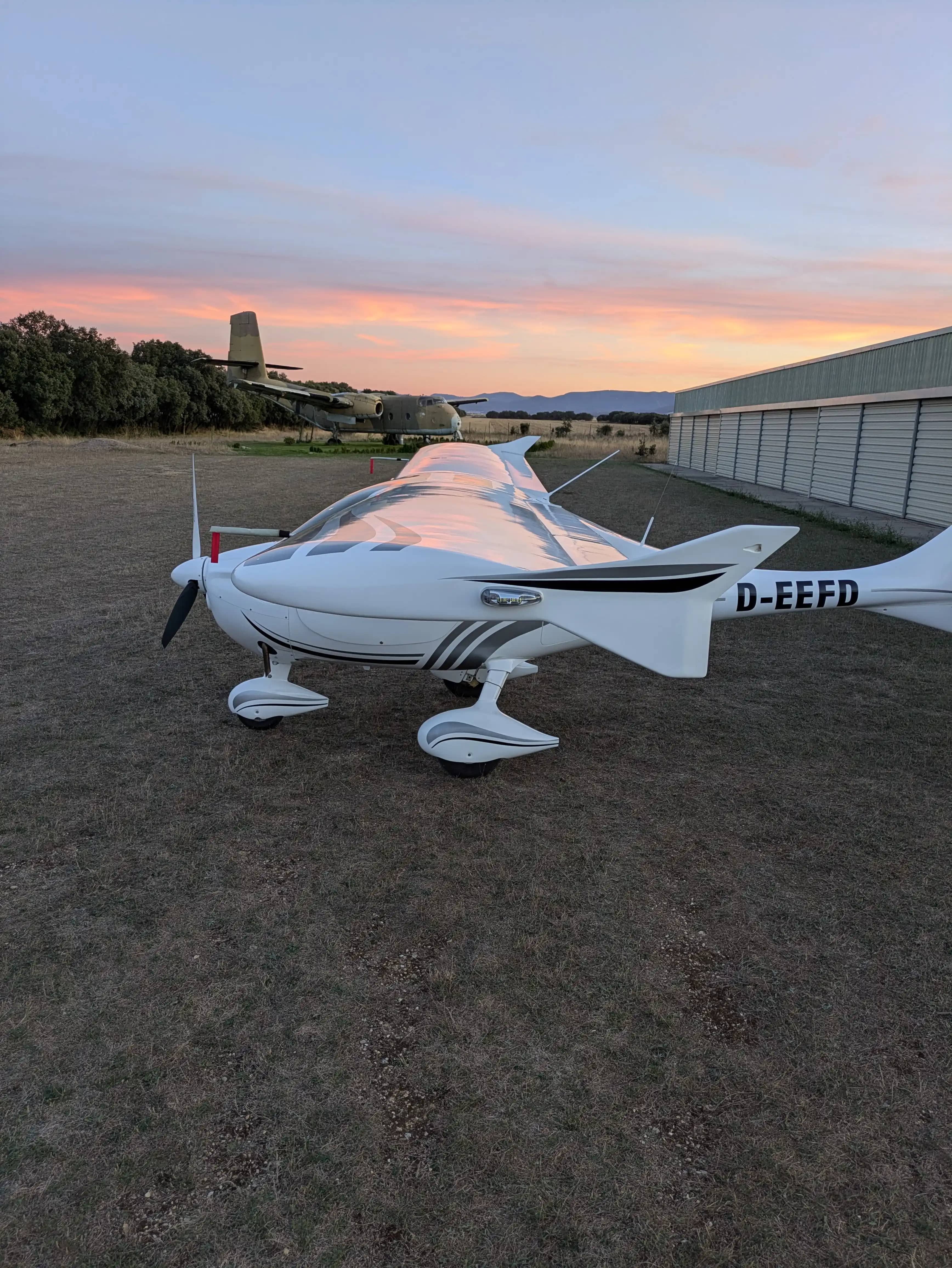 Flight Design Rotax 912 iS2 — exterior, 7 of 16