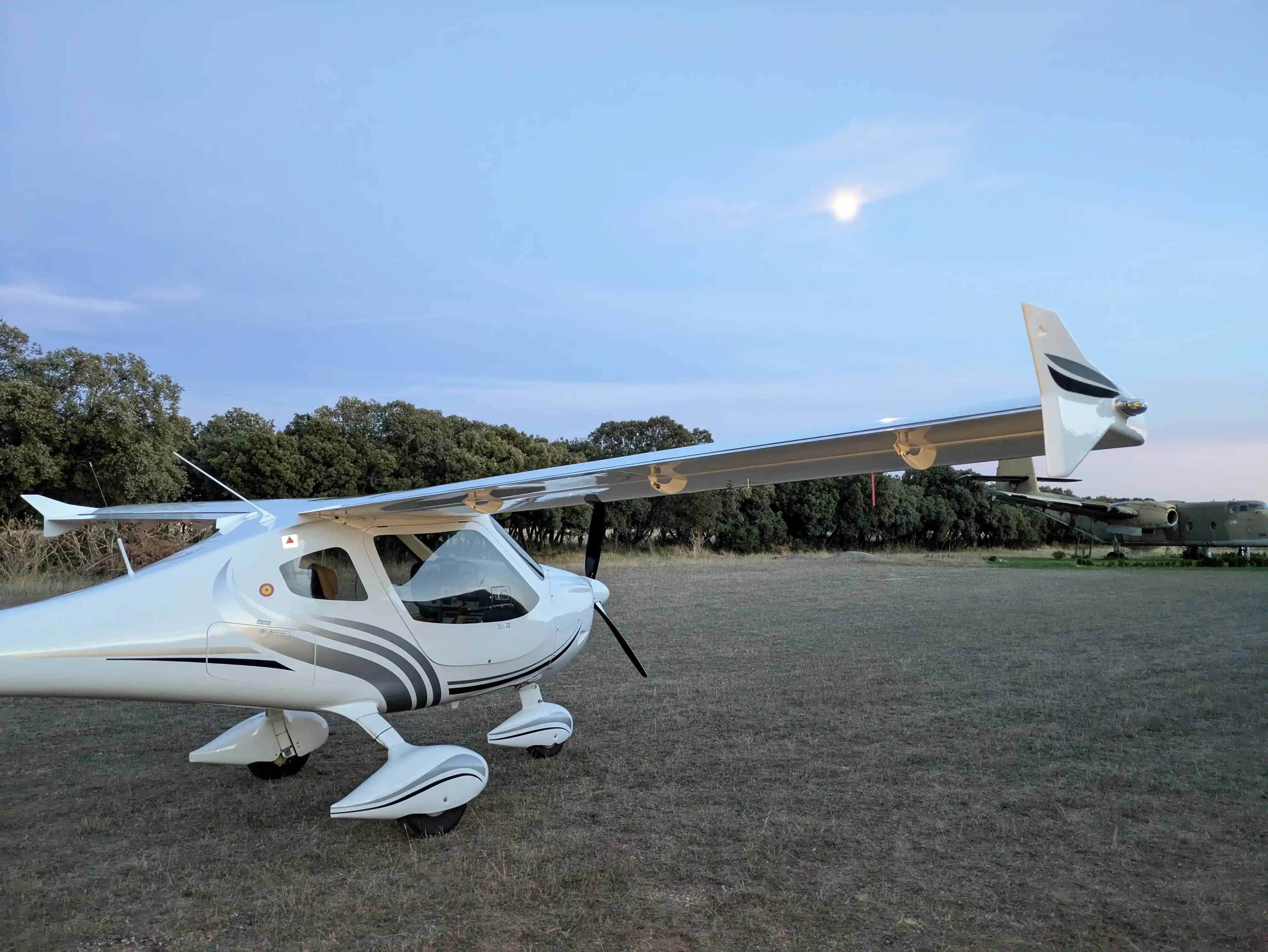 Flight Design Rotax 912 iS2 — exterior, 13 of 16