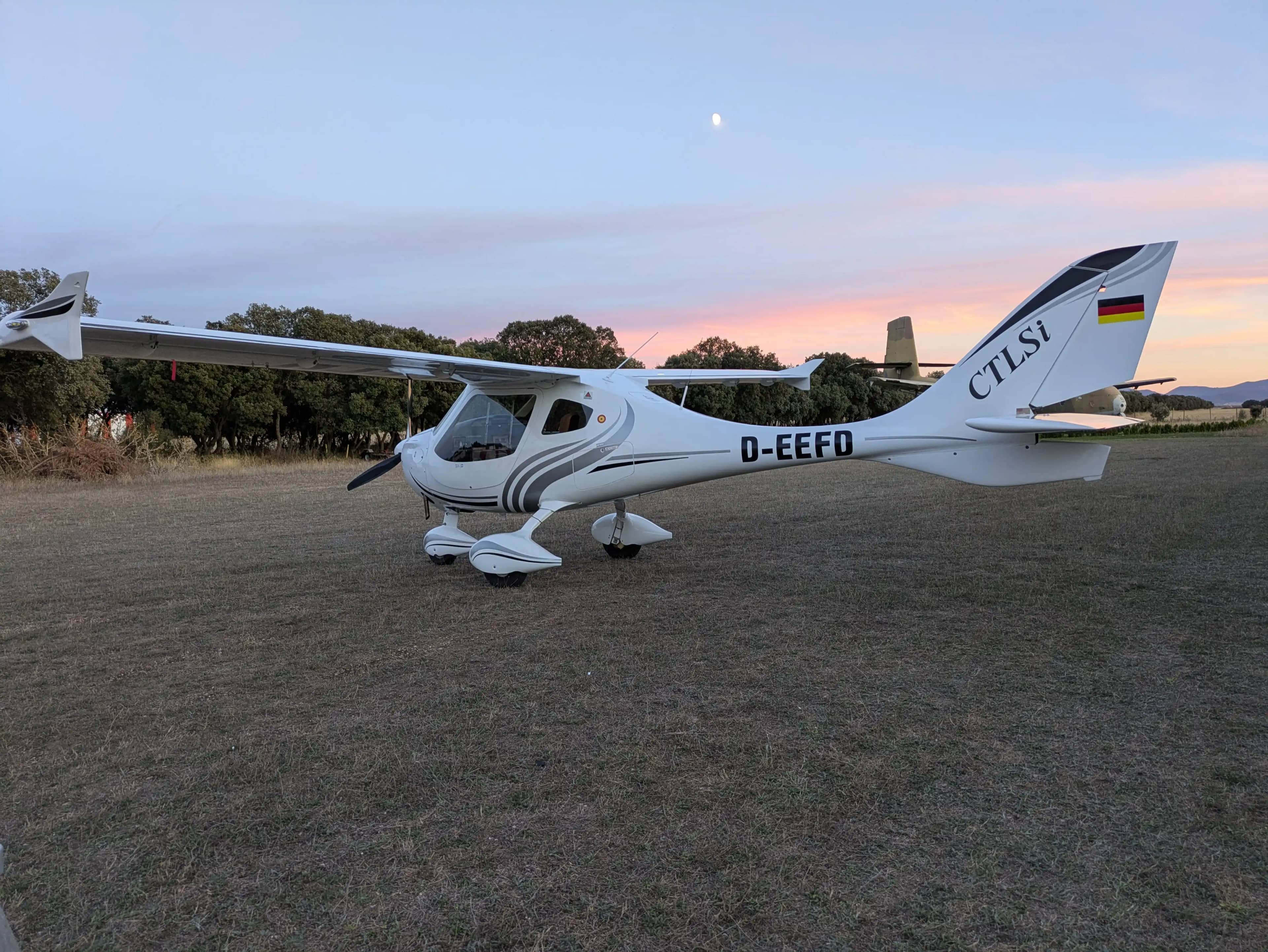 Flight Design Rotax 912 iS2 — exterior, 3 of 16