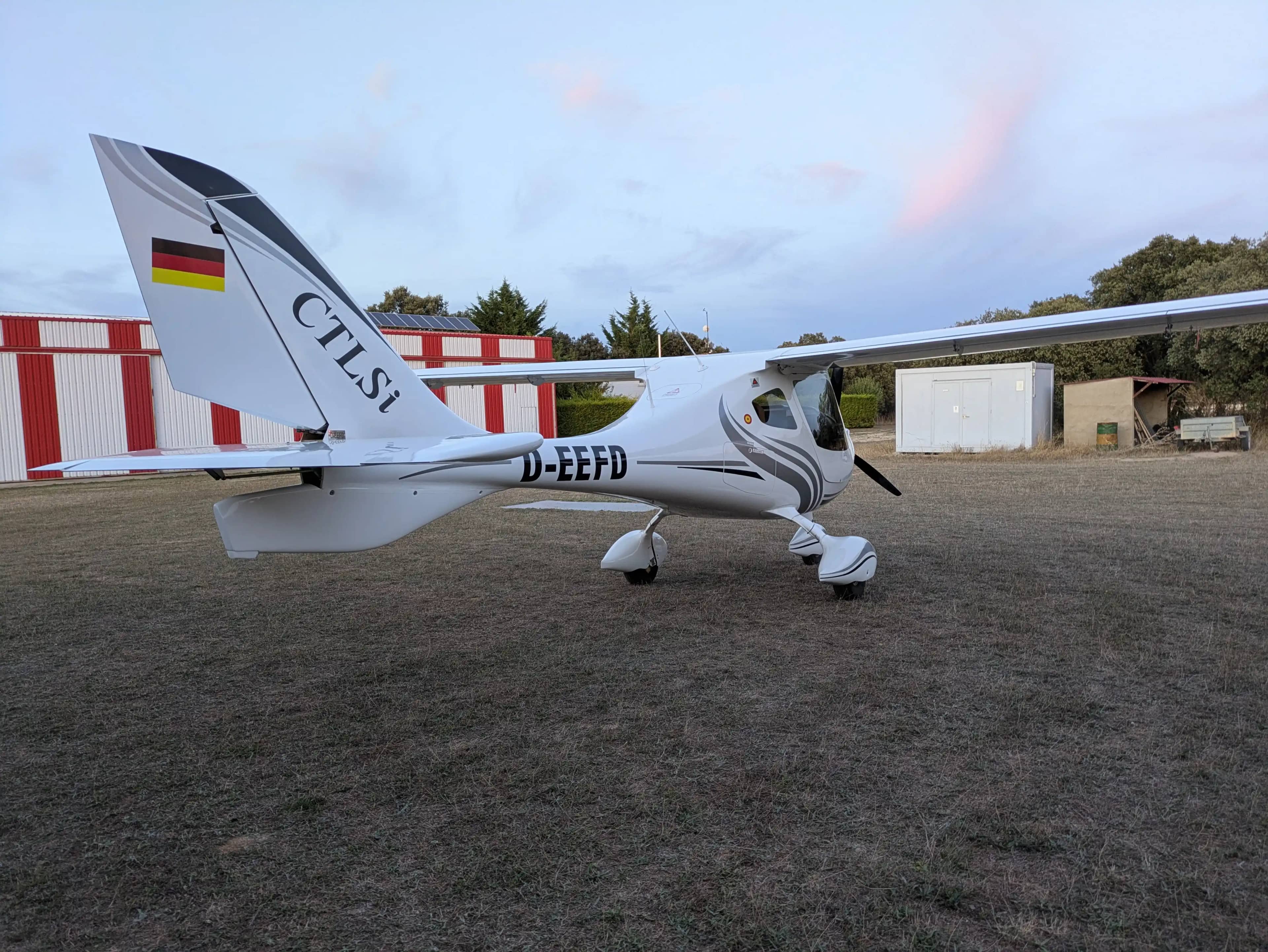 Flight Design Rotax 912 iS2 — exterior, 6 of 16