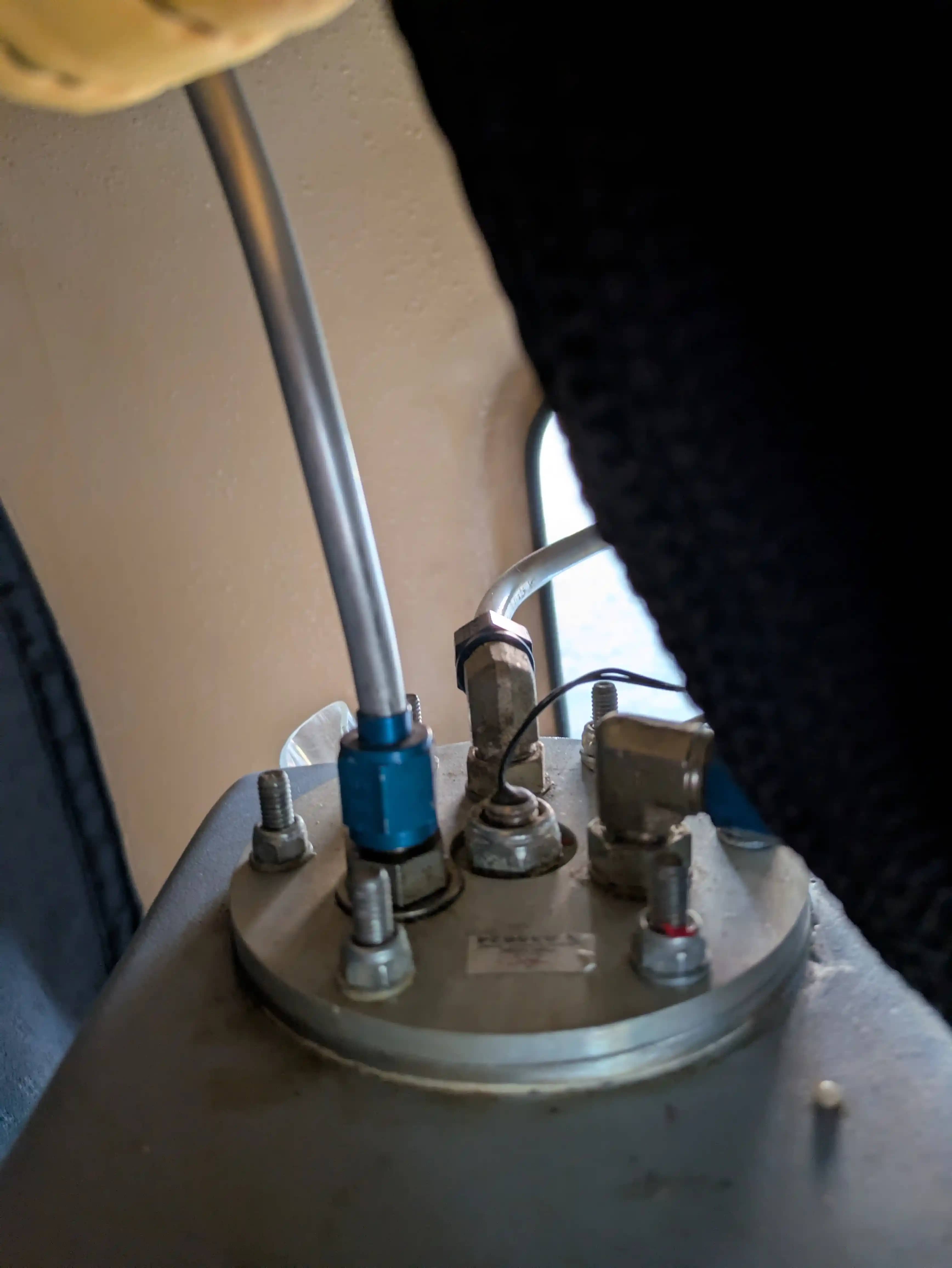 Flight Design Rotax 912 iS2 — cockpit & cabin, 1 of 16