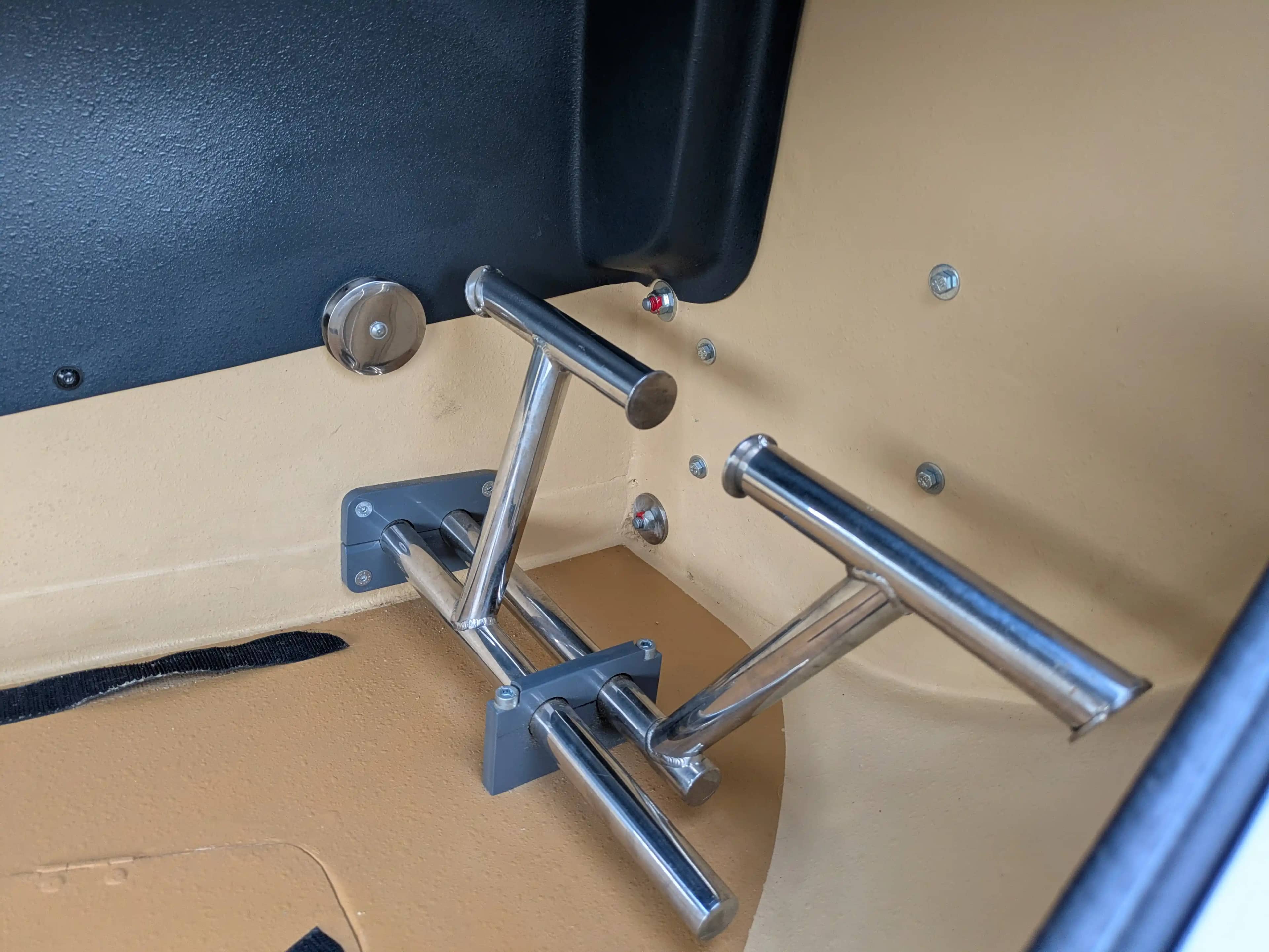 Flight Design Rotax 912 iS2 — cockpit & cabin, 8 of 20