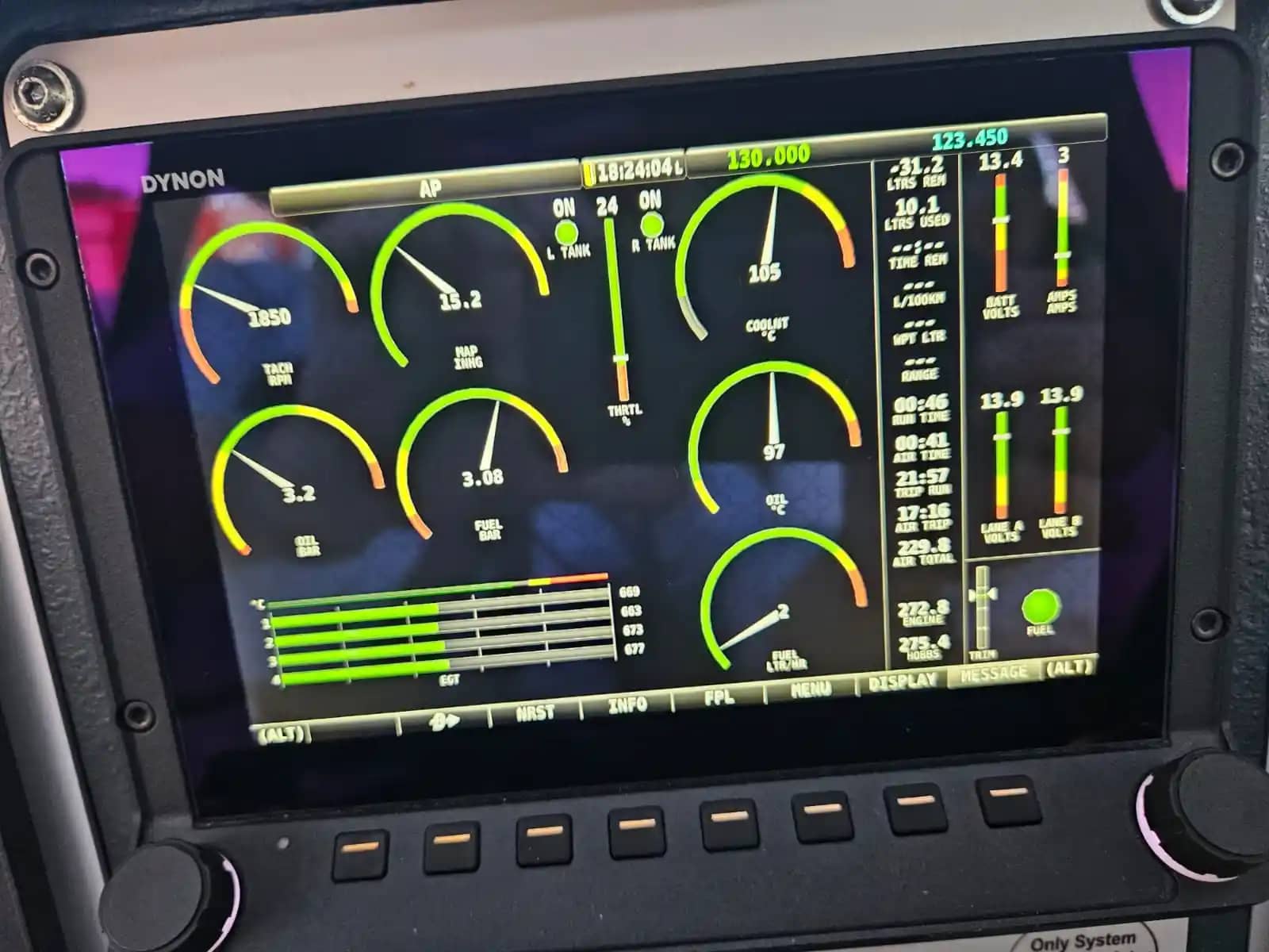 Flight Design Rotax 912 iS2 — cockpit & cabin, 14 of 14