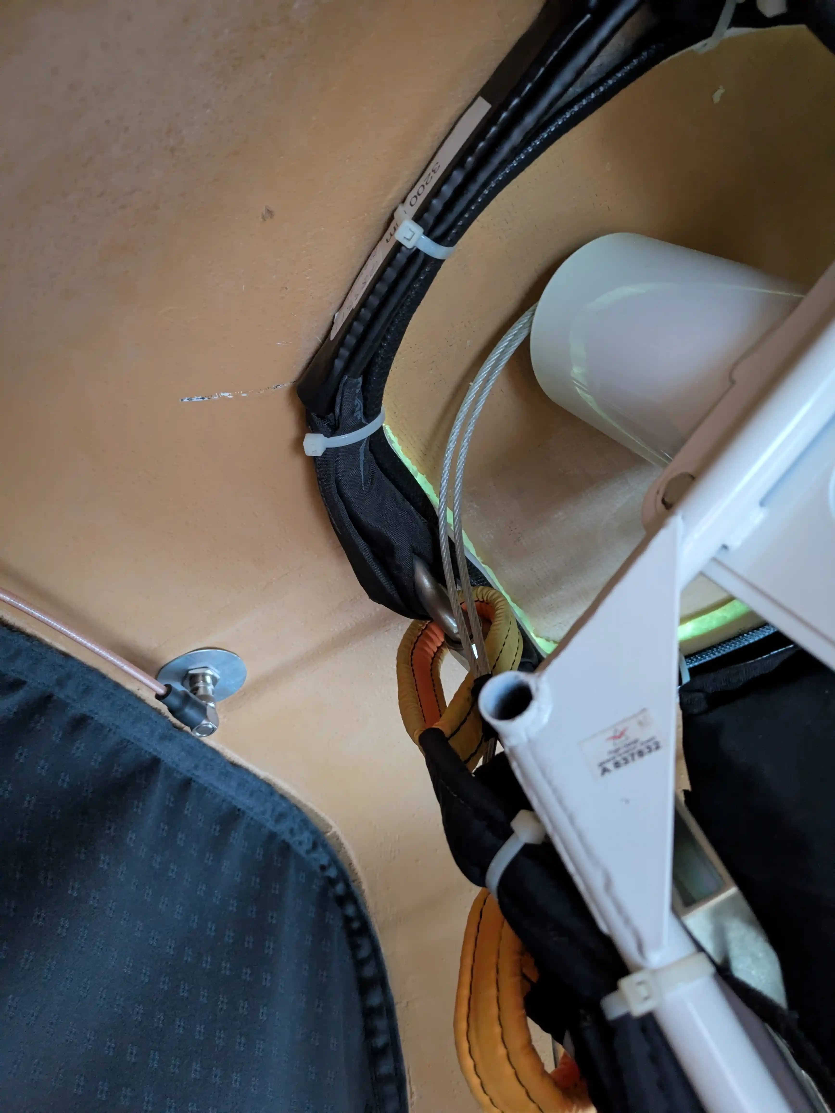 Flight Design Rotax 912 iS2 — cockpit & cabin, 17 of 18