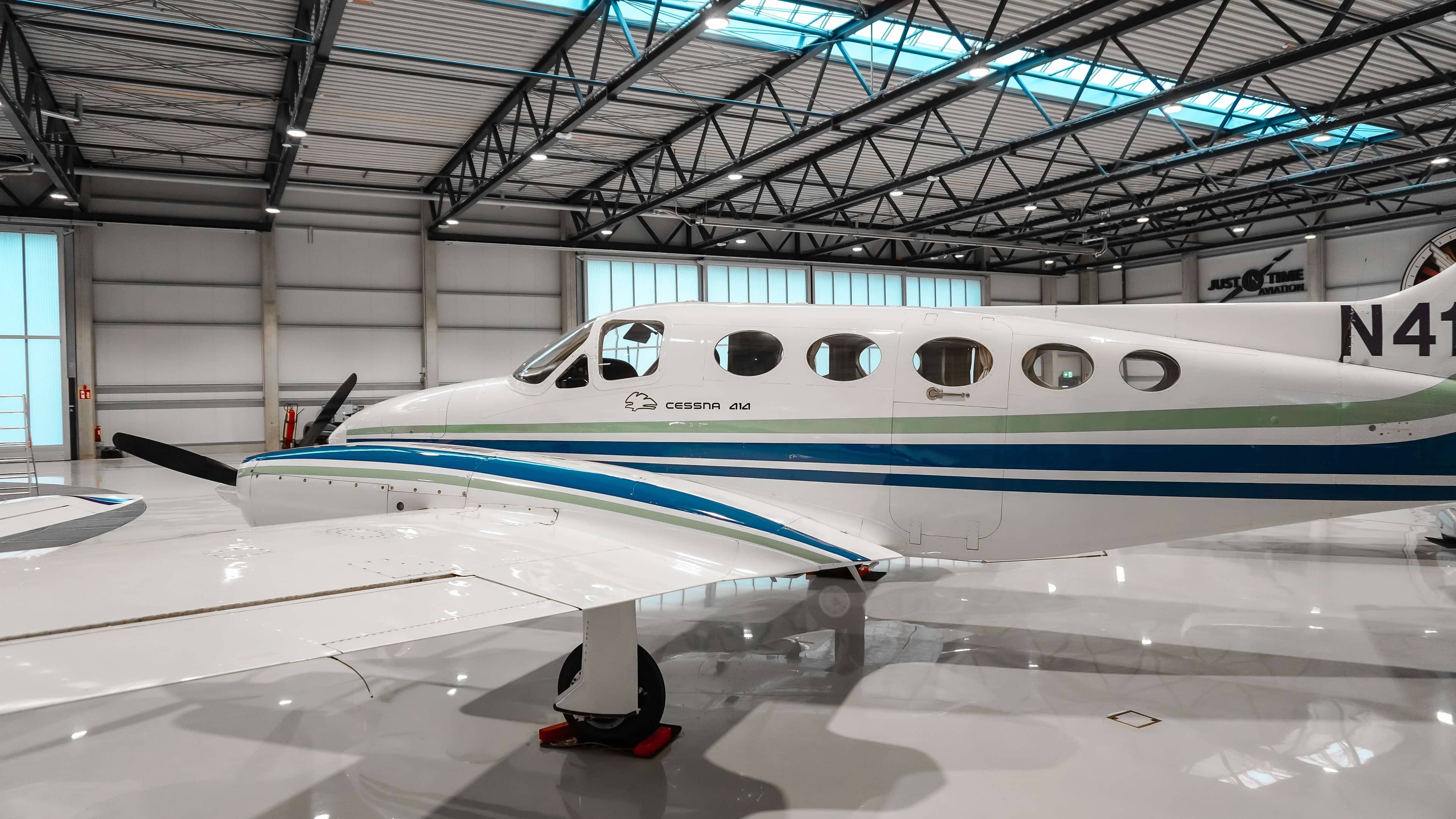 Impressive 1974 Cessna 414 Twin — Cessna — Exterior — photo 9