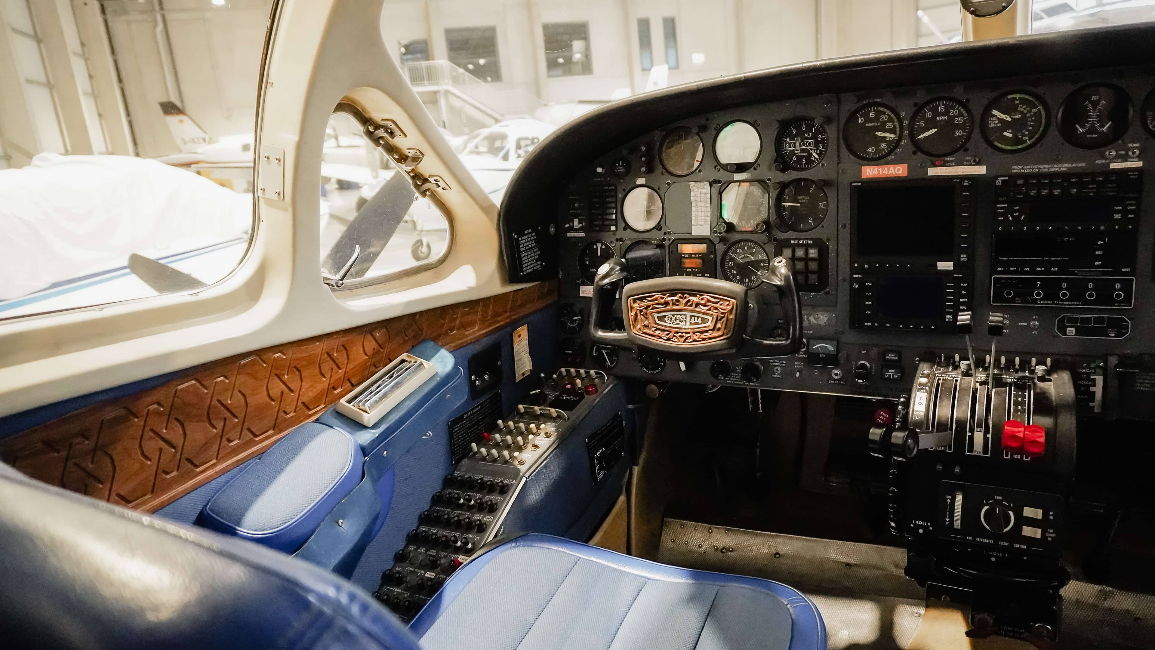 Impressive 1974 Cessna 414 Twin — Cessna — Interior — photo 50