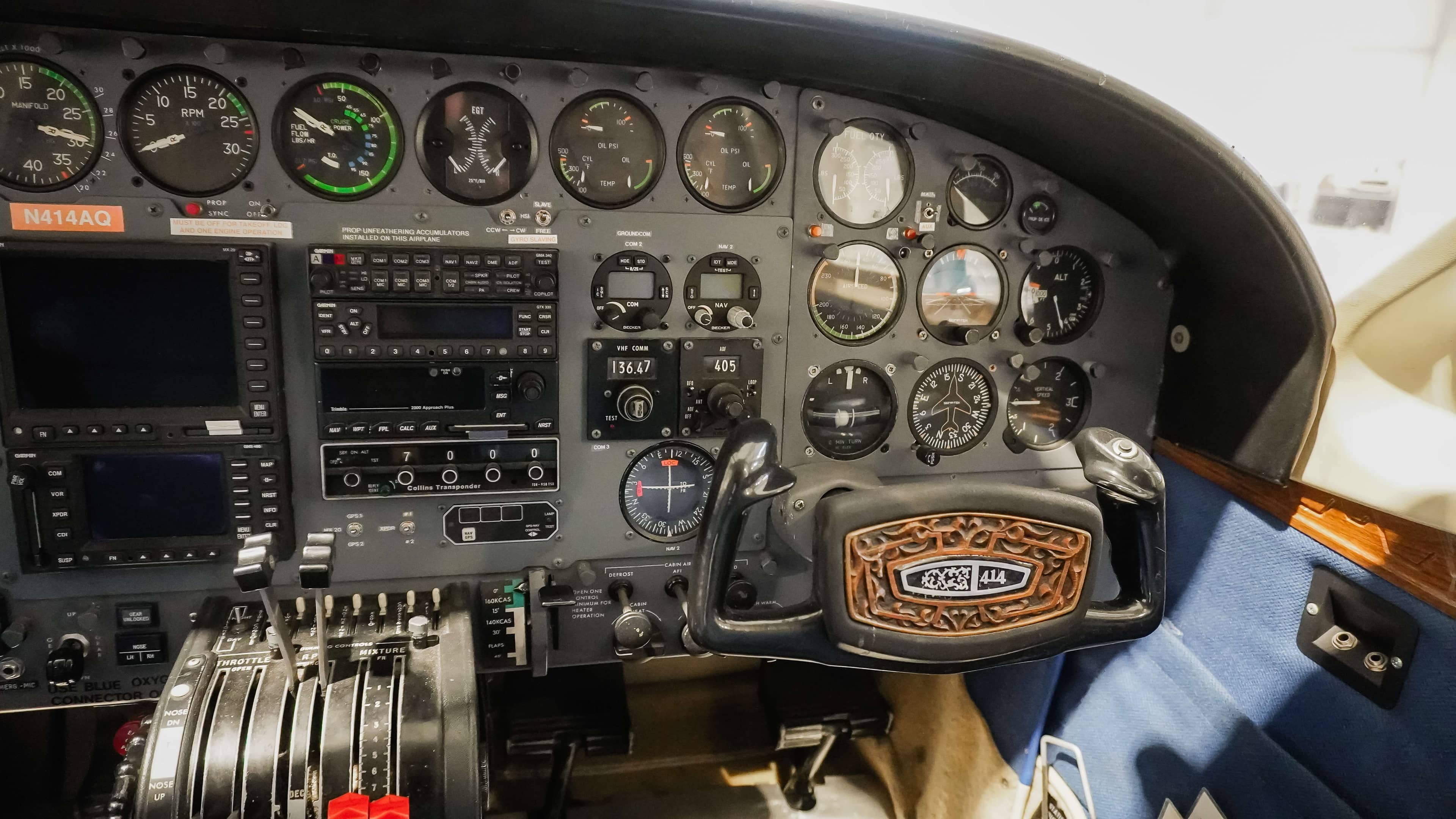 Impressive 1974 Cessna 414 Twin — Cessna — Interior — photo 53