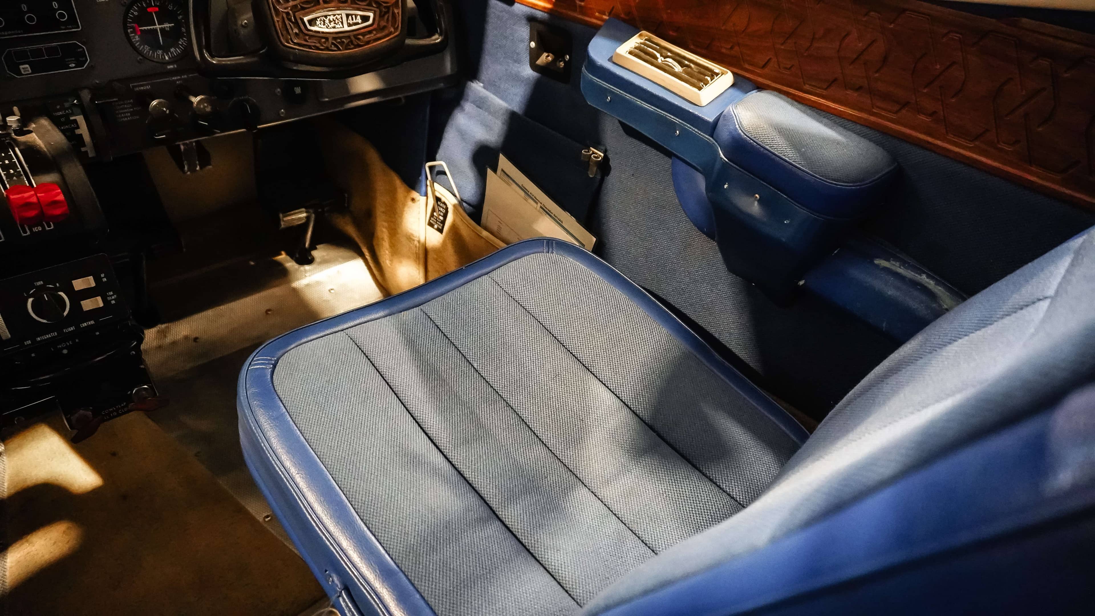 Impressive 1974 Cessna 414 Twin — Cessna — Interior — photo 56