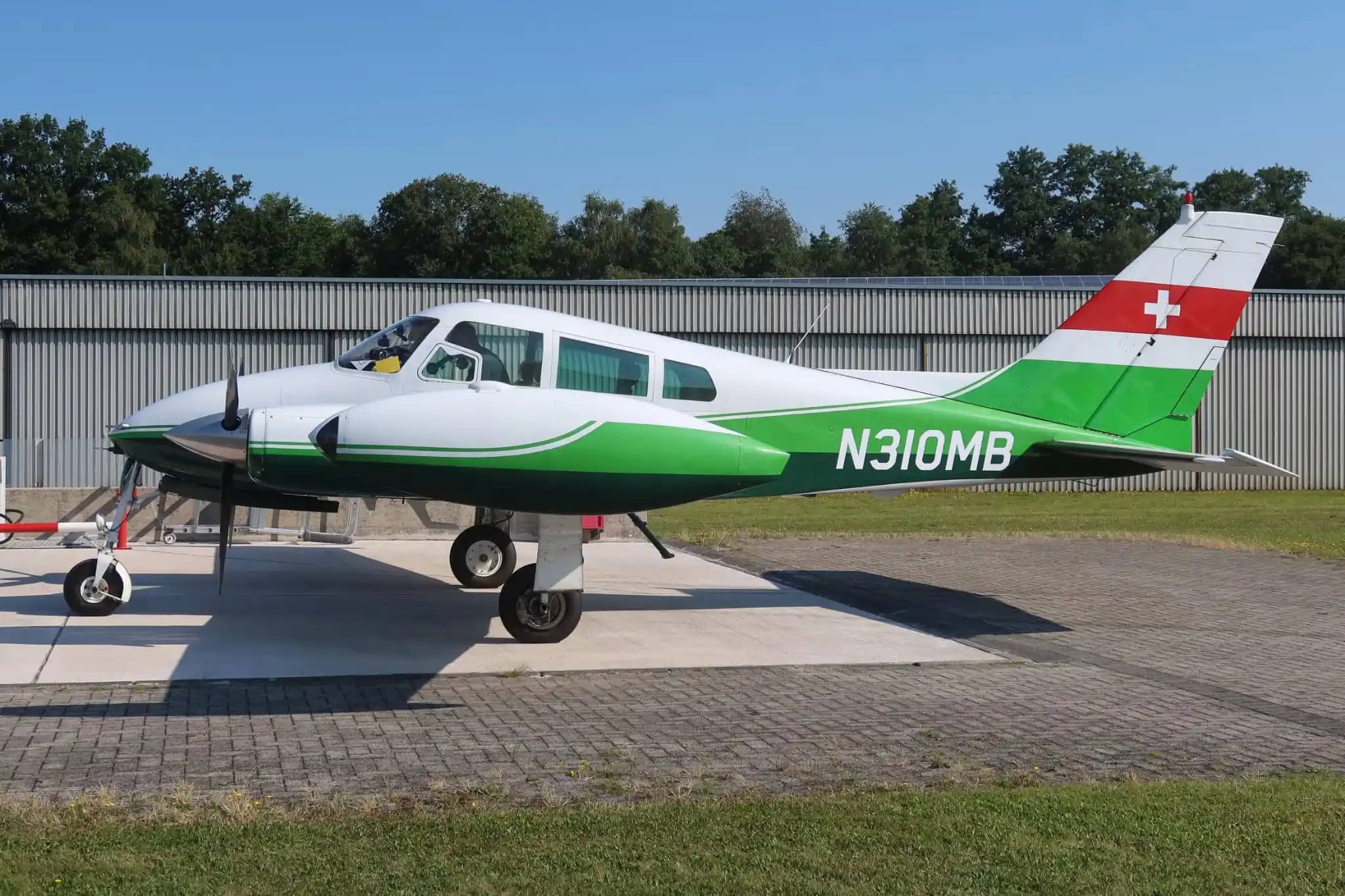 Cessna 310F — Cessna — Exterior — photo 8