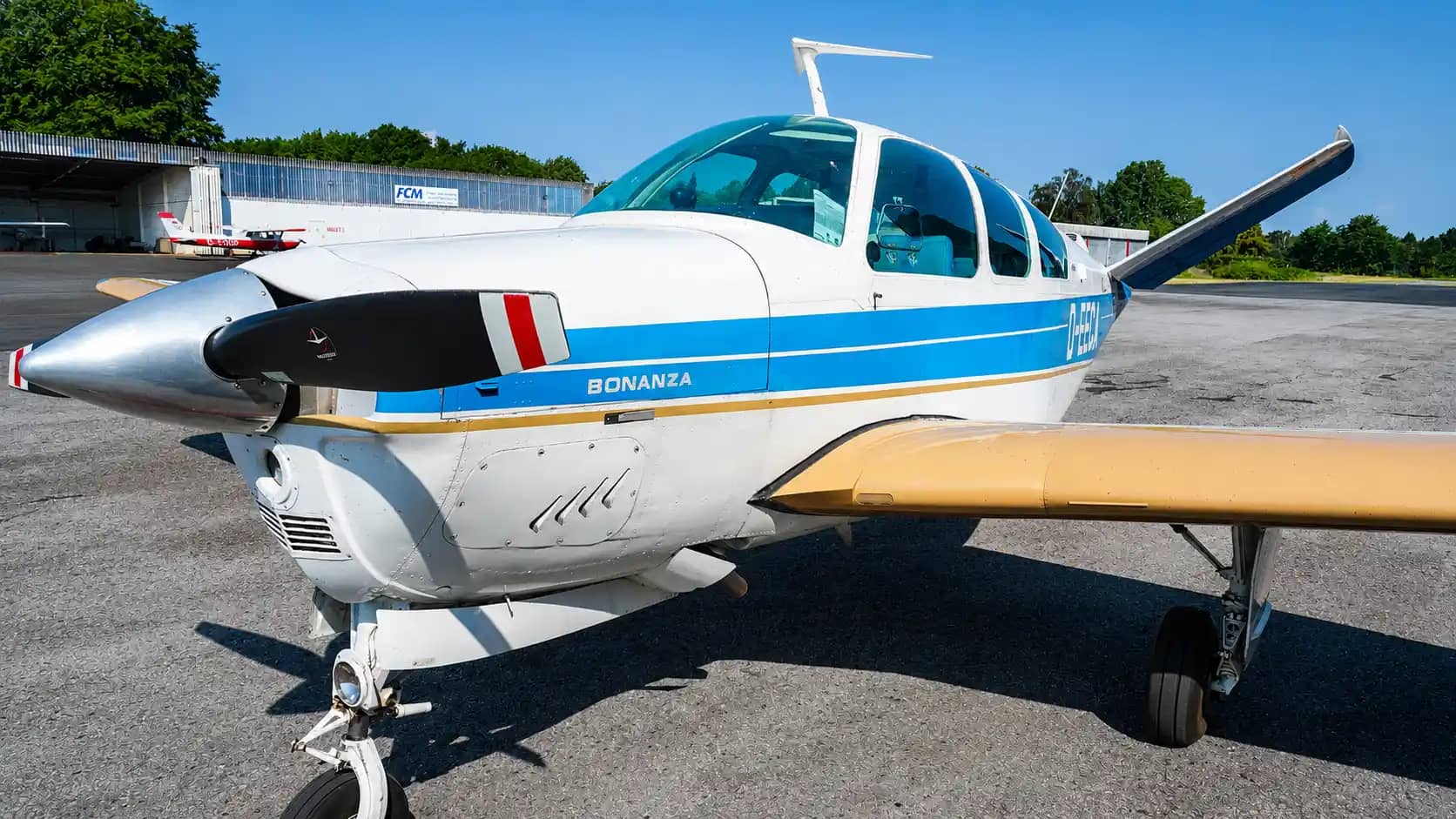 Beechcraft Bonanza V35B — Beechcraft — Exterior — photo 12