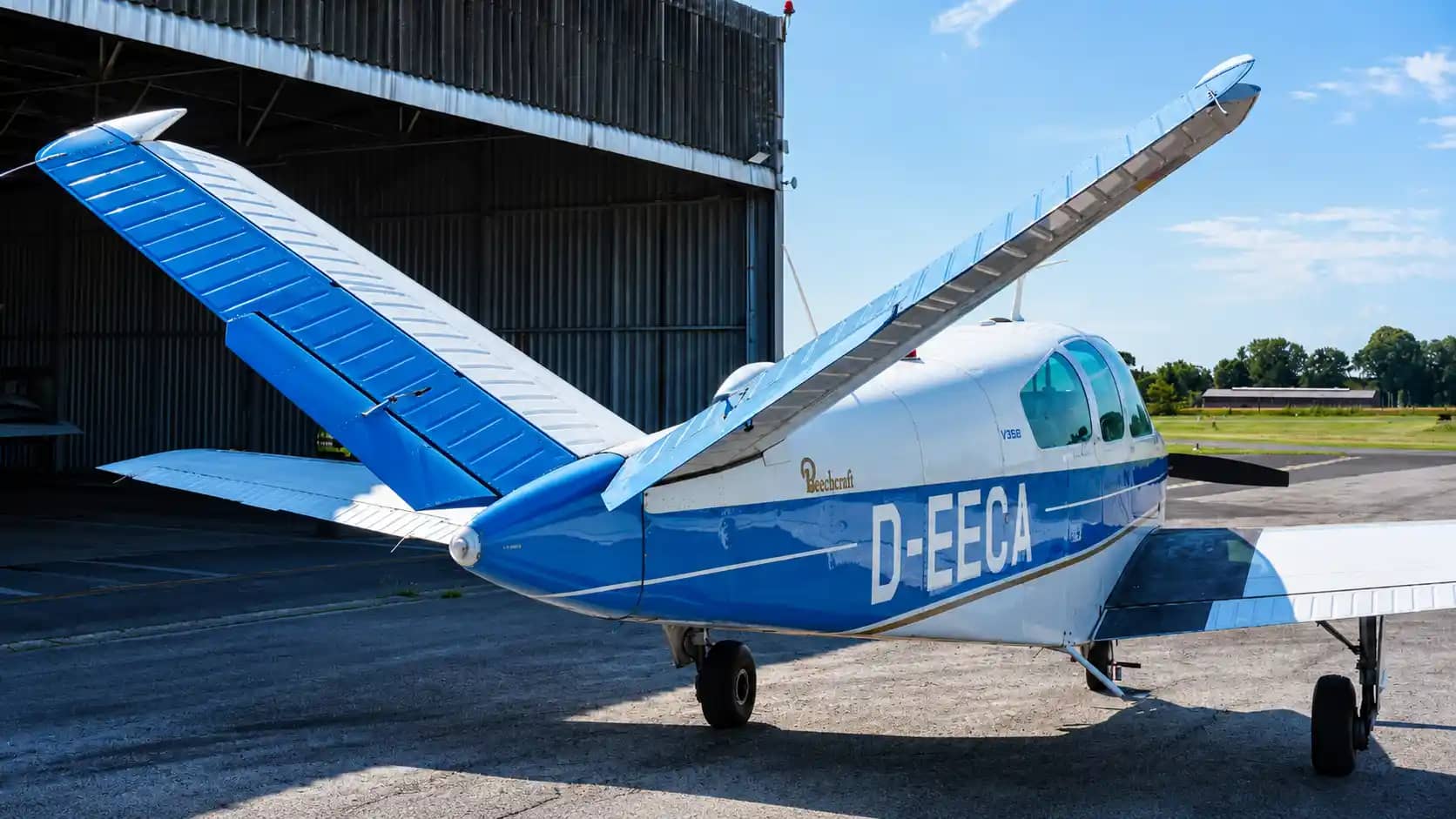 Beechcraft Bonanza V35B — Beechcraft — Exterior — photo 14