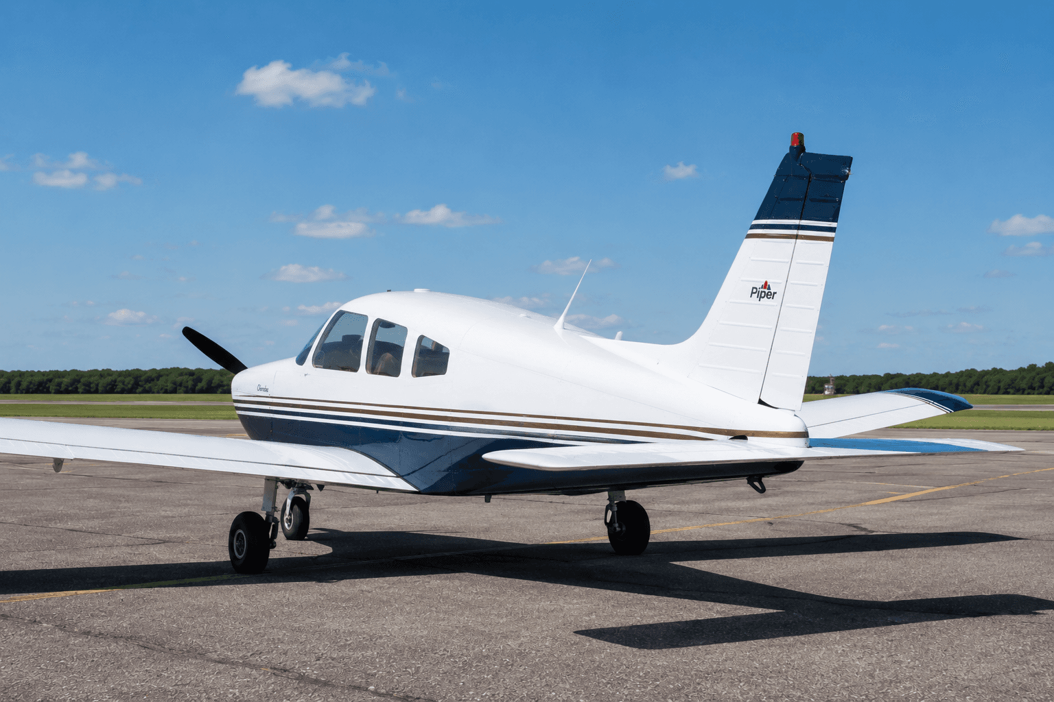 Piper PA-28 Cherokee — Piper — Exterior — photo 2
