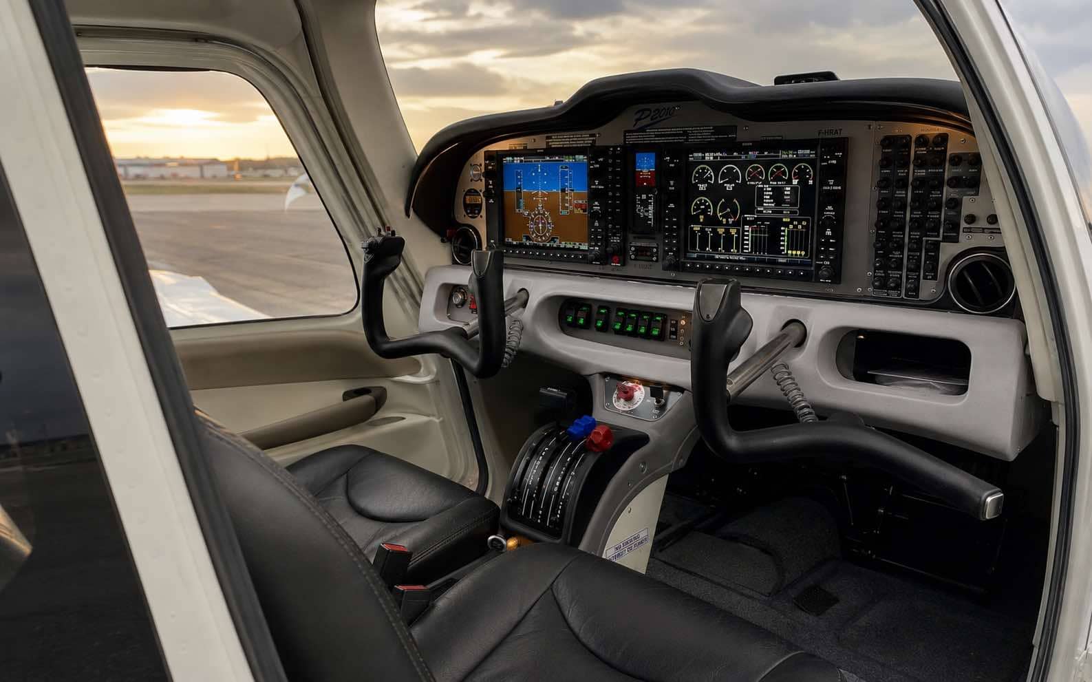 2015 Tecnam P2010 — Tecnam — Interior — photo 4